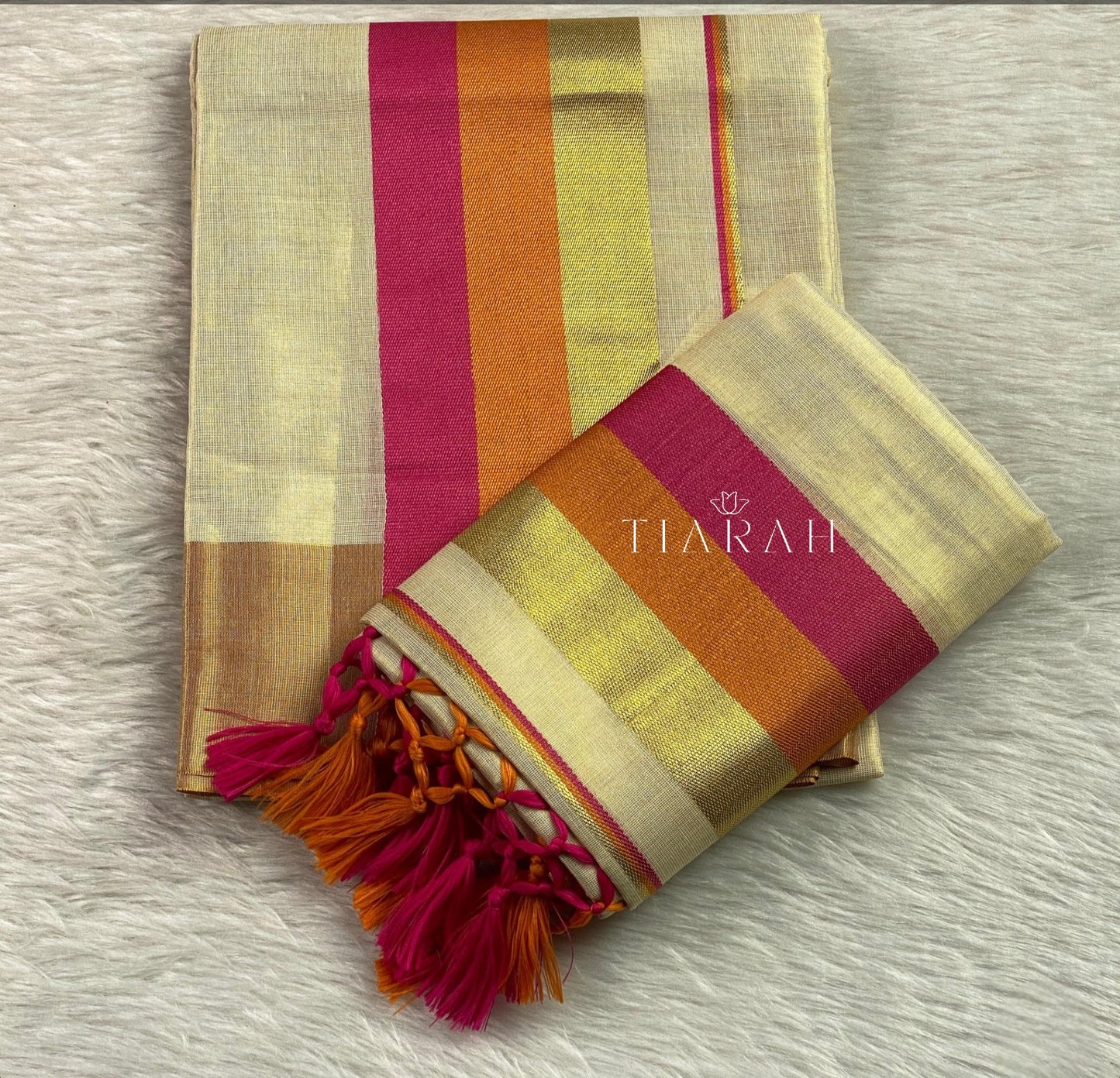 Kerala Kasavu Tissue Set Mundu