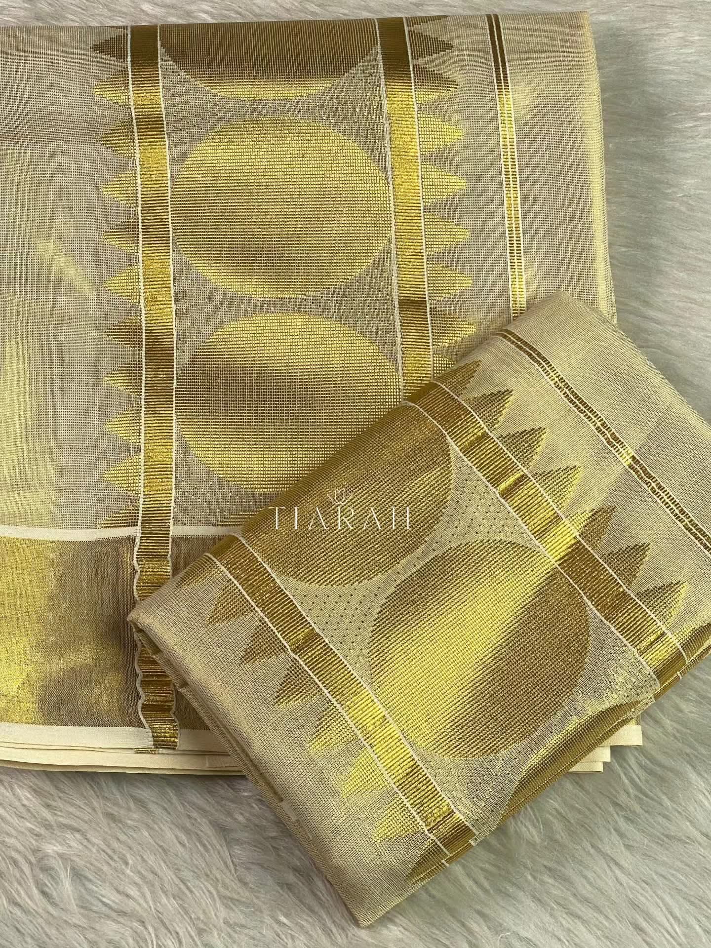 Kerala Kasavu Tissue Set Mundu
