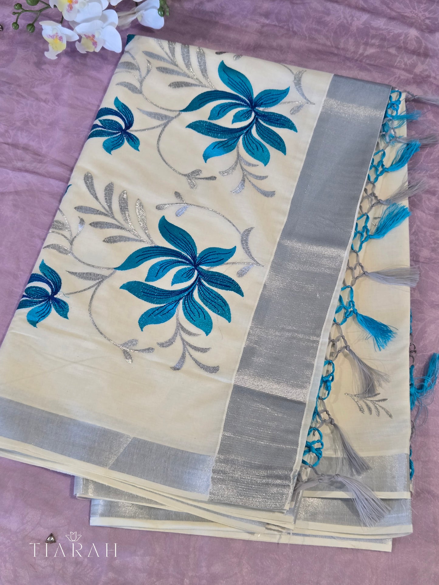 ✨️KERALA COTTON SAREE WITH  EMBROIDERY Floral Design✨️