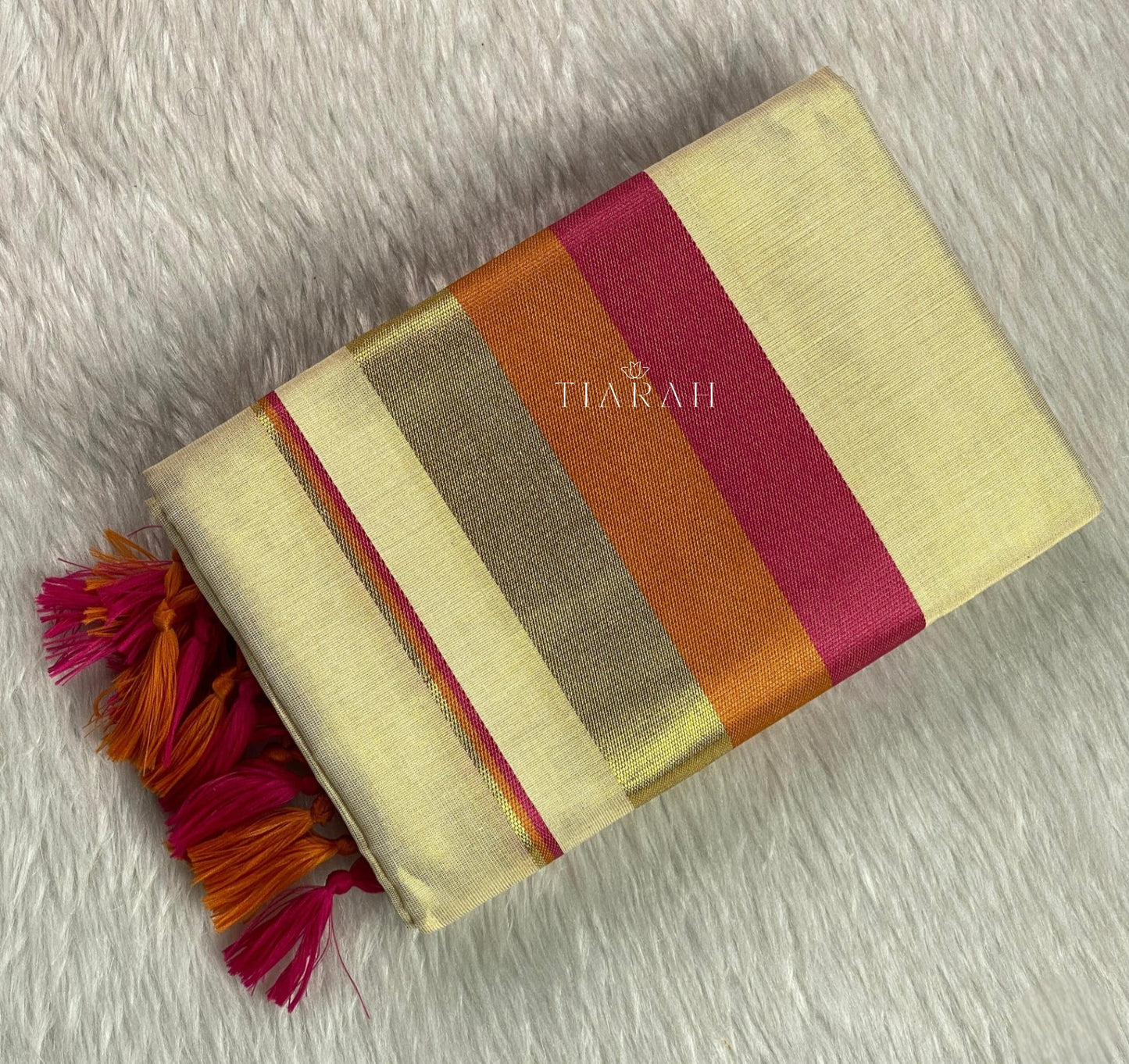 Kerala Kasavu Tissue Set Mundu
